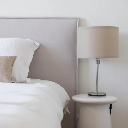 Lb Vacation I Beautiful, Renovated Duplex With Swimming Pool 아파트