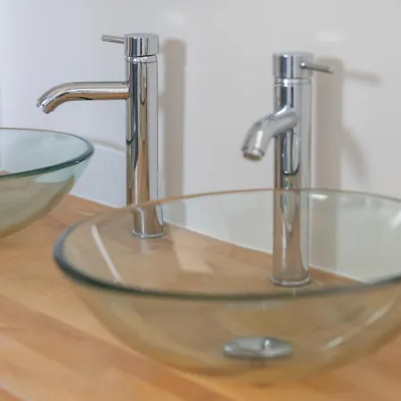 Lb Vacation I Beautiful, Renovated Duplex With Swimming Pool 아파트