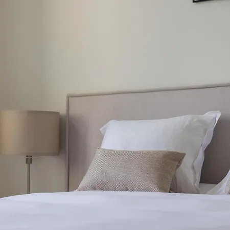 아파트 Lb Vacation I Beautiful, Renovated Duplex With Swimming Pool *