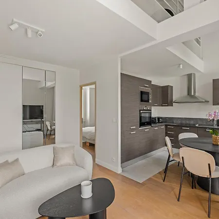 Lb Vacation I Beautiful, Renovated Duplex With Swimming Pool 아파트 칸느