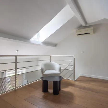 Lb Vacation I Beautiful, Renovated Duplex With Swimming Pool Apartment