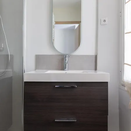 Lb Vacation I Beautiful, Renovated Duplex With Swimming Pool 아파트 *