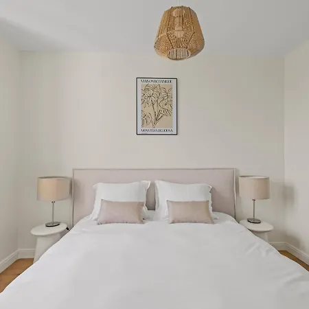 Lb Vacation I Beautiful, Renovated Duplex With Swimming Pool 아파트 *