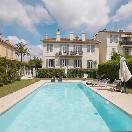 아파트 Lb Vacation I Beautiful, Renovated Duplex With Swimming Pool