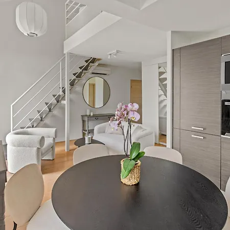 아파트 Lb Vacation I Beautiful, Renovated Duplex With Swimming Pool *